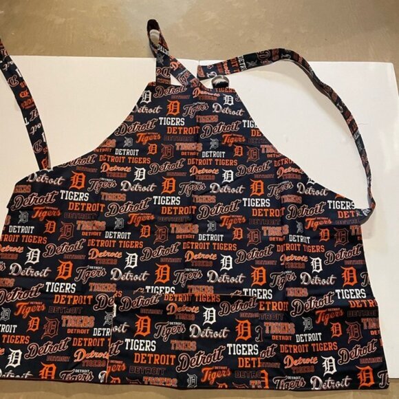 Detroit Tigers BBQ Apron - Black and Orange - Picture 1 of 2